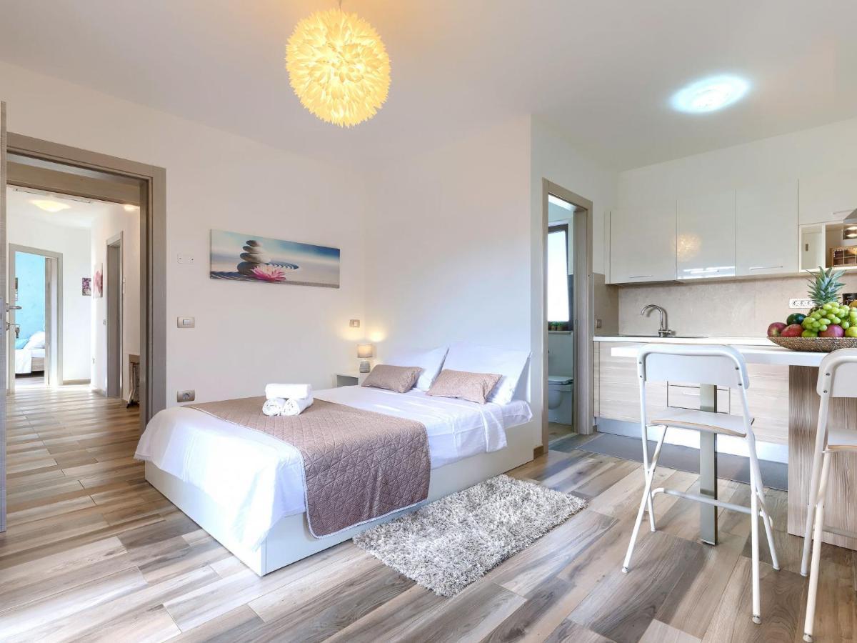 Holiday Home Villa Amaii By Interhome Karigador Eksteriør billede
